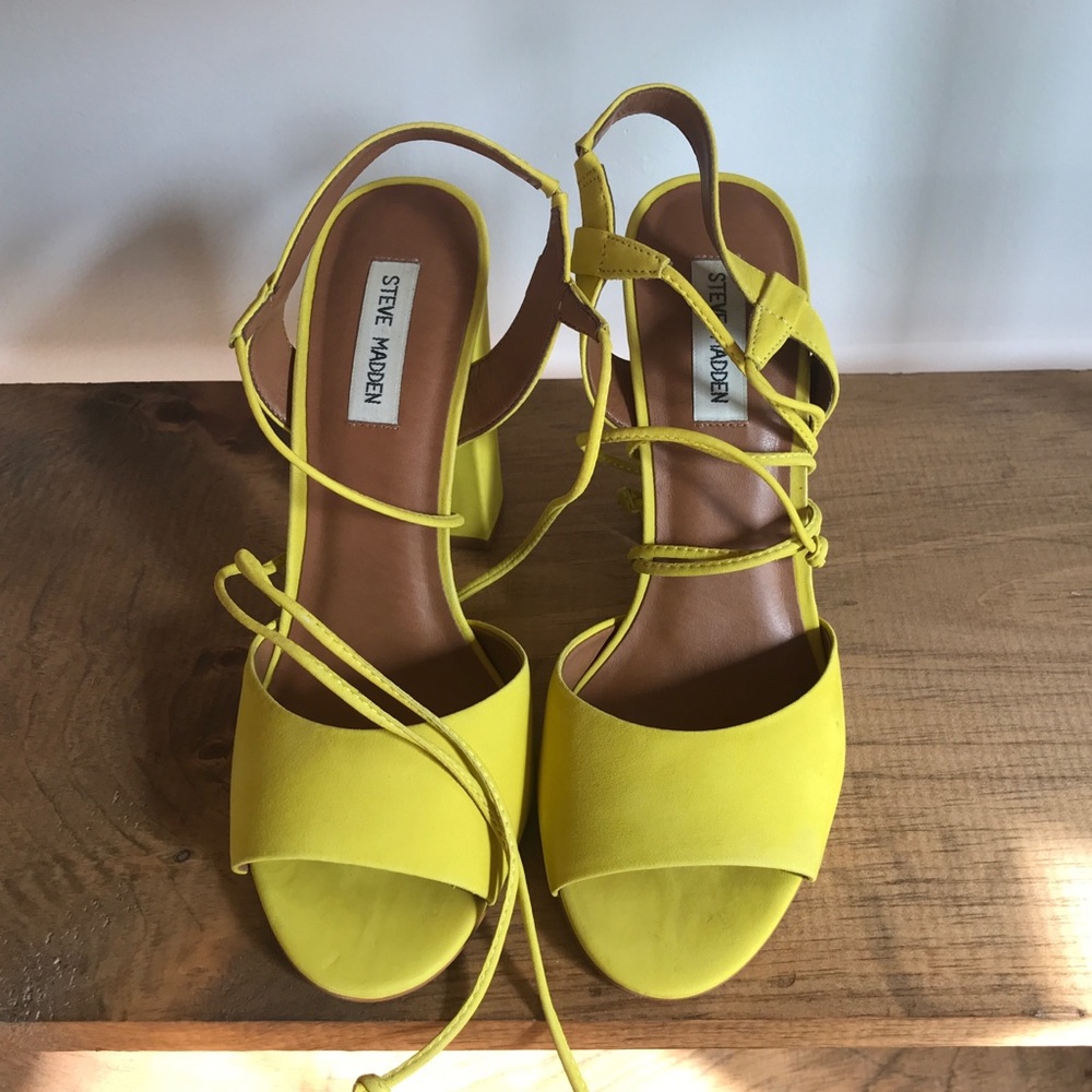 NEW Steve Madden “Serrina” Block Heels